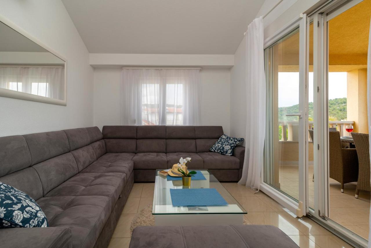 Apartment Angela Trogir Zewnętrze zdjęcie
