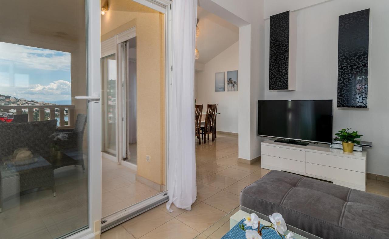 Apartment Angela Trogir Zewnętrze zdjęcie